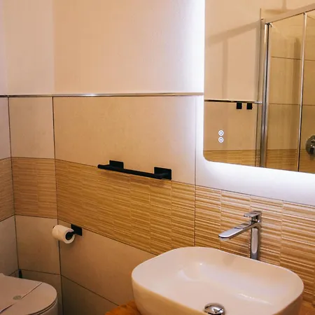 Da Battista 3* באוני